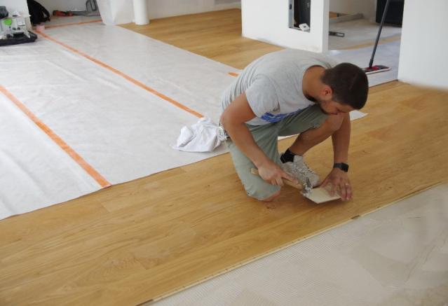 Poseur de parquet